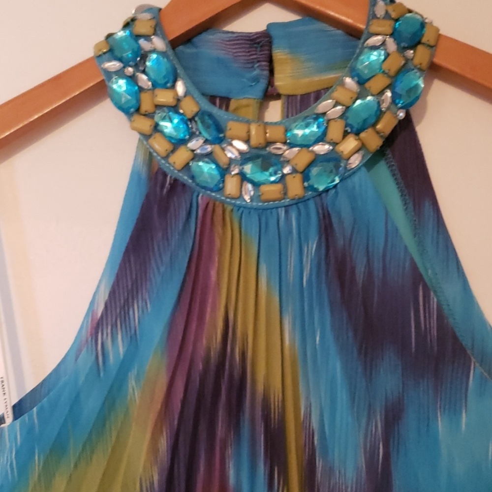 Dress - Picture 2 of 3